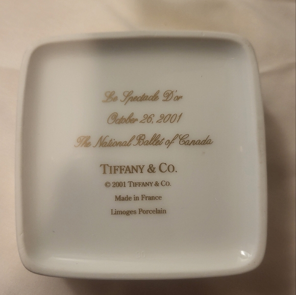 Tiffany & Co. Porcelain Trinket Box - Picture 4 of 9